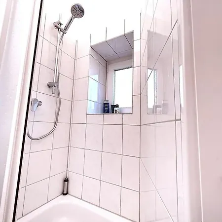 Suburban Jungle Apartament *