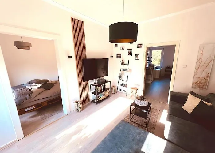 Suburban Jungle Apartamento